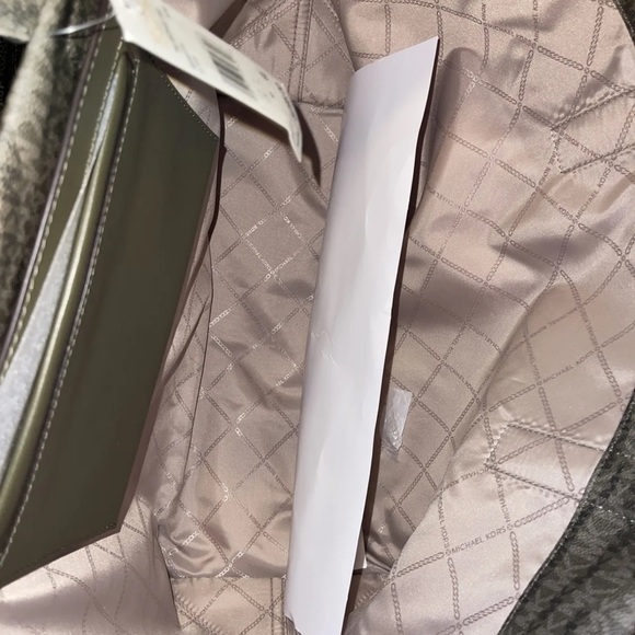 Michael Kors Black Signature Print Crossgrain  Multi Compartment Bag Purse - Picture 9 of 11